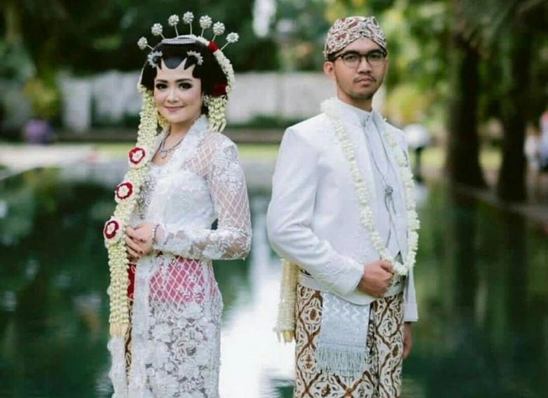 5 Adat Jawa Baju Pengantin yang Harus Anda Ketahui