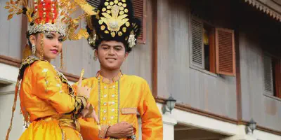 Baju Adat Nikah: Tradisi Berbusana Mempesona