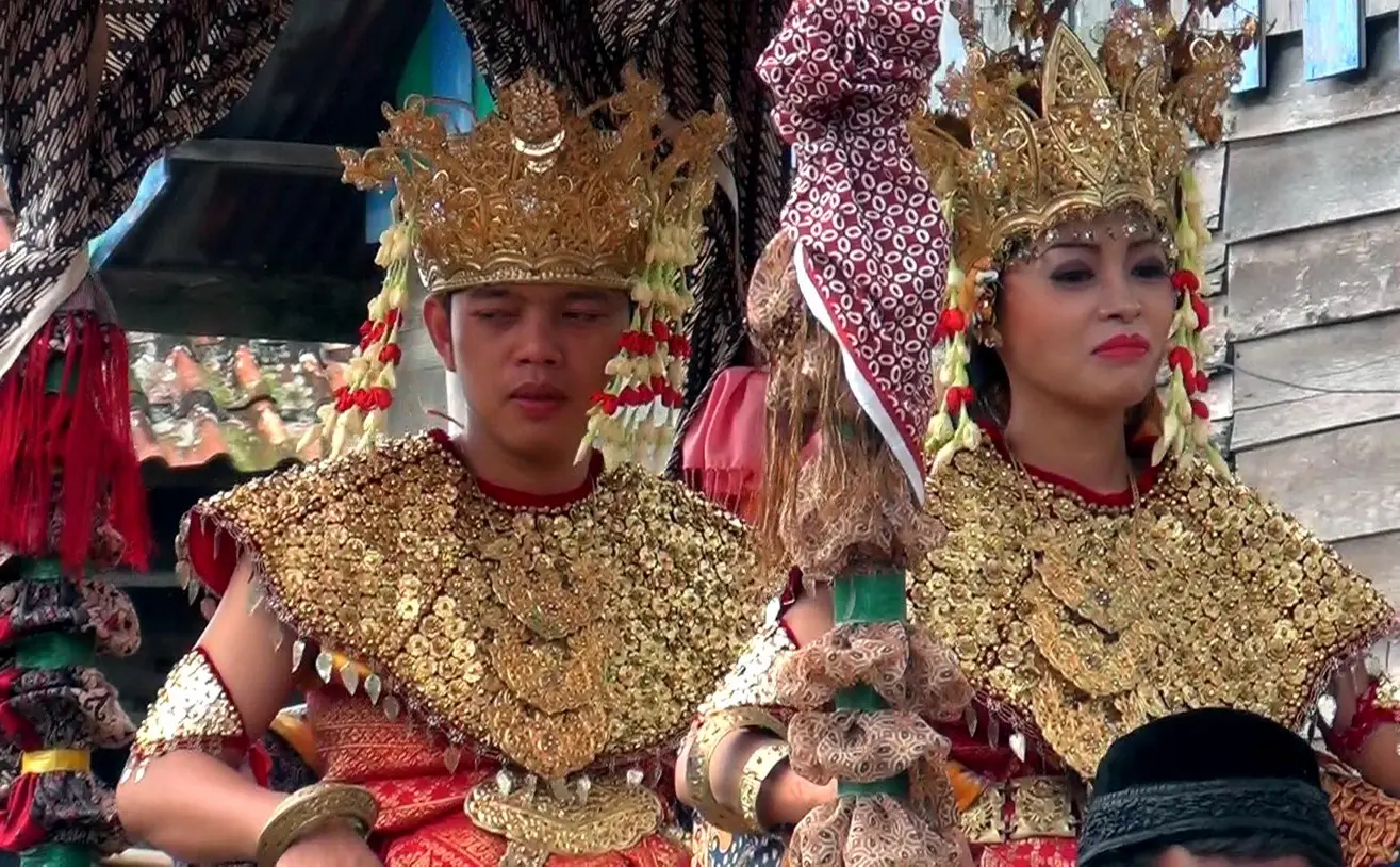 Baju Adat Palembang Pernikahan: Kebaya Dan Songket Palembang Terbaru