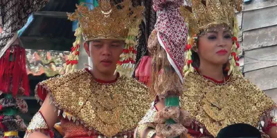 Baju Adat Palembang Pernikahan: Kebaya Dan Songket Palembang Terbaru