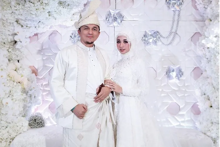 Baju Akad Nikah Muslimah Simple: Tips Pilihan Model Terbaik