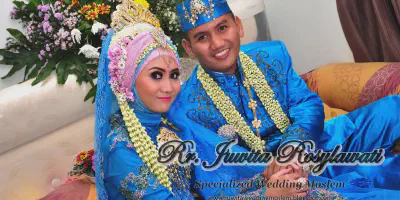 Baju Couple Pengantin: Tampil Serasi dan Manis di Hari Bahagia Anda