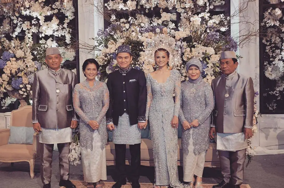 15 Model Baju Kebaya Pendamping Pengantin untuk Tampil Lebih Memukau di Acara Pernikahan