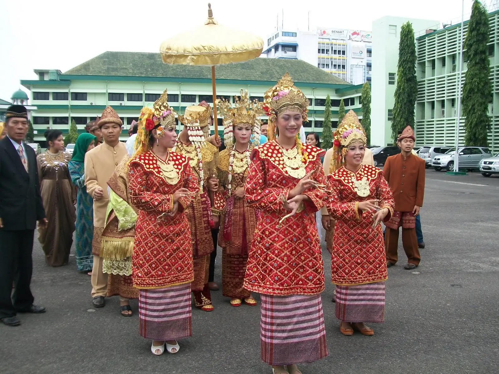 5 Inspirasi Baju Nikah Palembang yang Elegan dan Memesona