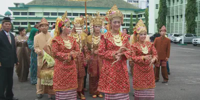 5 Inspirasi Baju Nikah Palembang yang Elegan dan Memesona