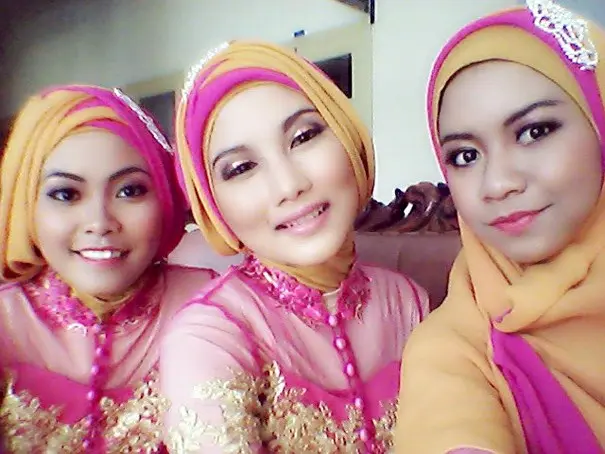 Baju Pagar Ayu Pengantin: Pilihan Yang Tepat Untuk Mempesona Di Hari Pernikahanmu