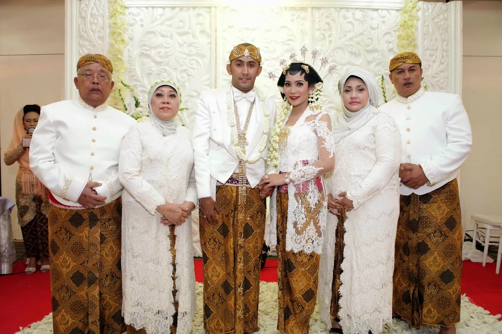 10 Model Baju Pendamping Pengantin yang Memukau