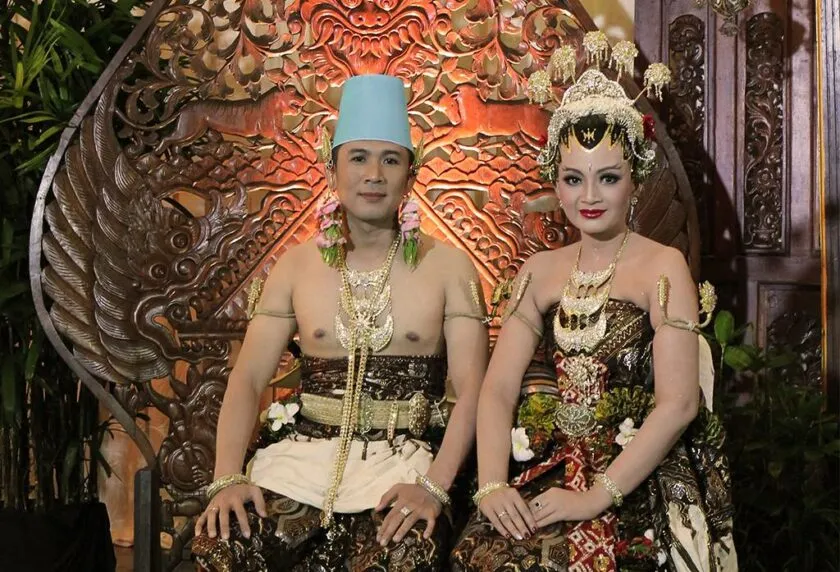 Baju Pengantin Adat Jawa Jogja: Memperkenalkan Kebudayaan Indonesia Melalui Pakaian Pernikahan