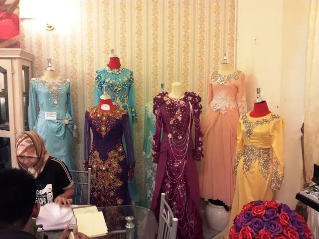 10 Inspirasi Baju Pengantin Cantik yang Akan Membuat Anda Tampil Memukau di Hari Bahagia Anda