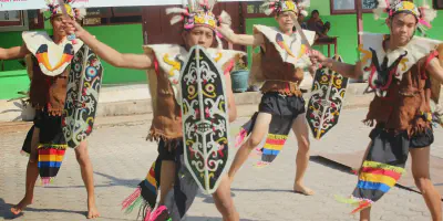 Inilah Baju Pengantin Dayak yang Unik dan Eksotis untuk Acara Pernikahan Anda