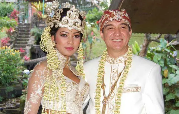 4 Jenis Baju Pengantin Khas Sunda yang Perlu Anda Tahu