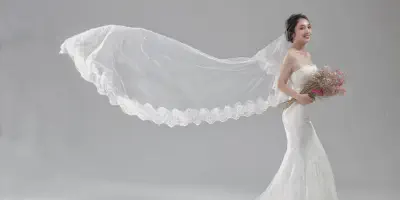 Gaun Pengantin Kristen Modern: Memukau di Hari Bahagia Anda