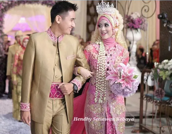 Menjadi Pria Melayu Berkelas di Pernikahan Dalam Baju Pengantin Pria Melayu