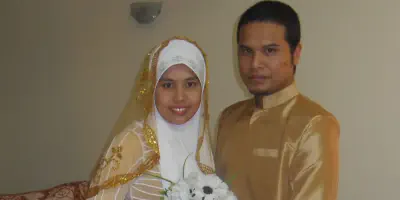 7 Model Baju Pengantin Putih Gold yang Bikin Kamu Cantik Bercahaya