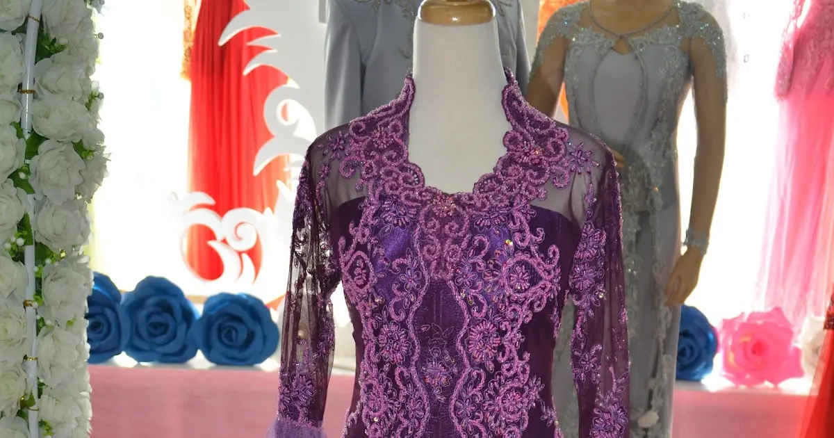 Mempelai Bercita Rasa Ungu Dalam Balutan Baju Pengantin Ungu