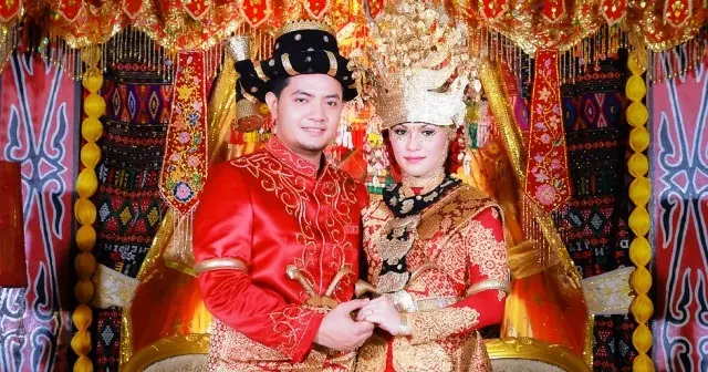 Baju Pengantin Wanita Batak: Menjaga Tradisi dan Kebudayaan