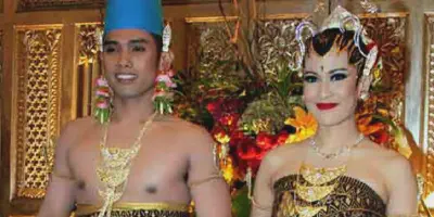 Baju Pengiring Pengantin Modern: Gaya yang Tepat Untuk Hari Bahagia Anda