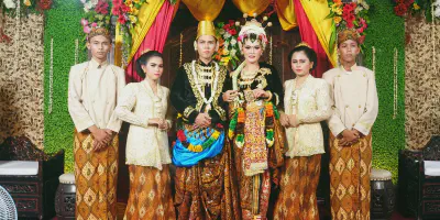 Inspirasi Baju Pernikahan Adat Jogja: Tampil Elegan dan Berkesan