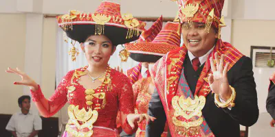 9 Baju Pernikahan Adat Karo yang Menawan dan Mengesankan