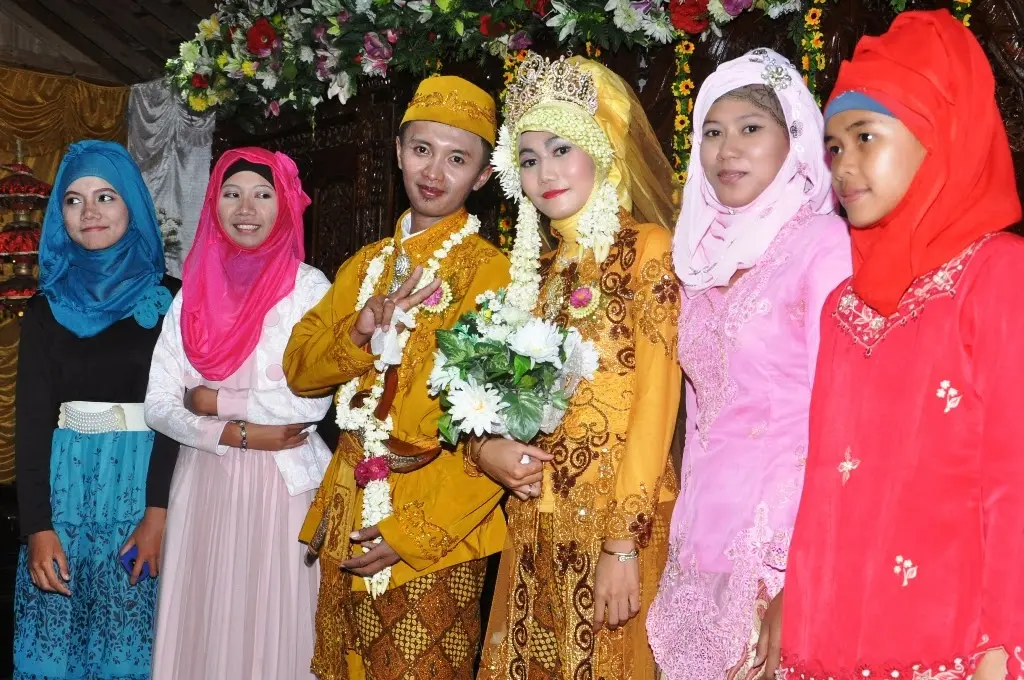 21 Ide Model Baju Pernikahan Anak Terbaru yang Trendy dan Elegan