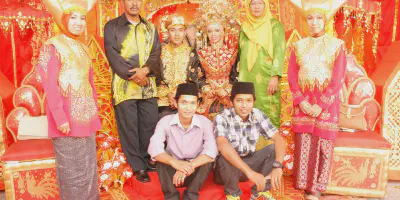 Baju Pernikahan Minang: Simbol Kebudayaan Sumatera Barat