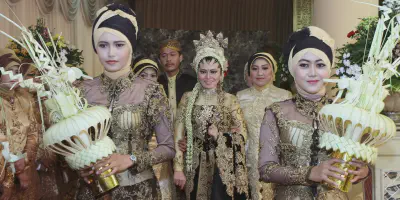 5 Model Baju Temu Manten yang Cocok untuk Pernikahanmu