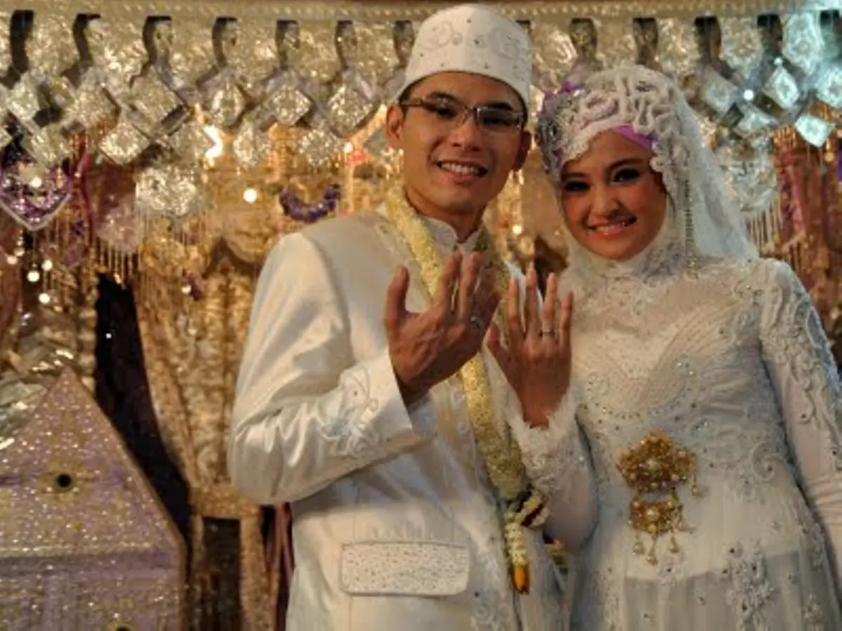 Tips Memilih Baju Pengantin yang Tepat untuk Hari Bahagia Anda