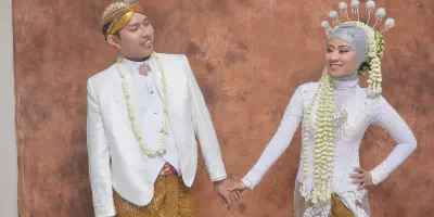 15 Ide Busana Akad Nikah Pria untuk Pernikahan Impianmu
