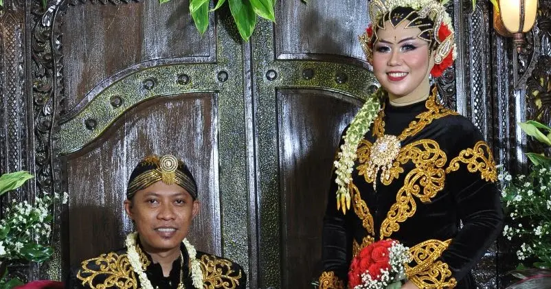 Busana Pengantin Jawa Modern: Cara untuk Tampil Memukau dan Berbeda