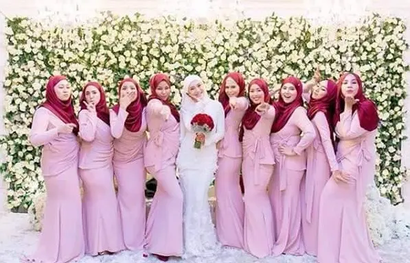 11 Ide Busana Pernikahan Modern yang Akan Membuatmu Terlihat Memukau di Hari Bahagiamu