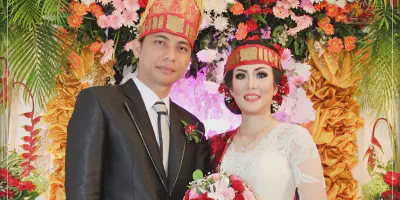 Mengabadikan Momen Bahagia dengan Foto Pengantin Batak Toba yang Elegan