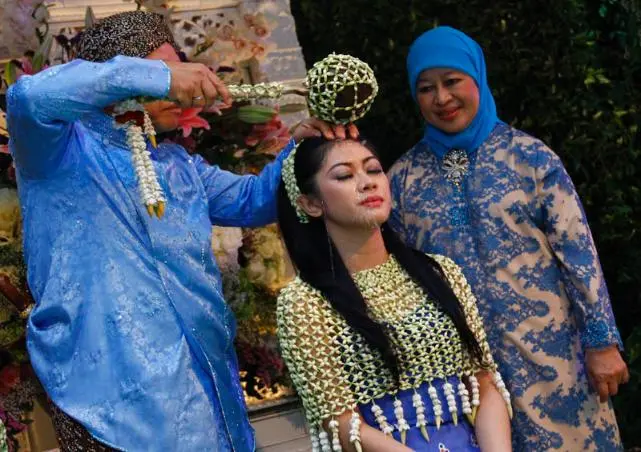 25 Inspirasi Foto Pengantin Jawa Tengah yang Elegan dan Memukau