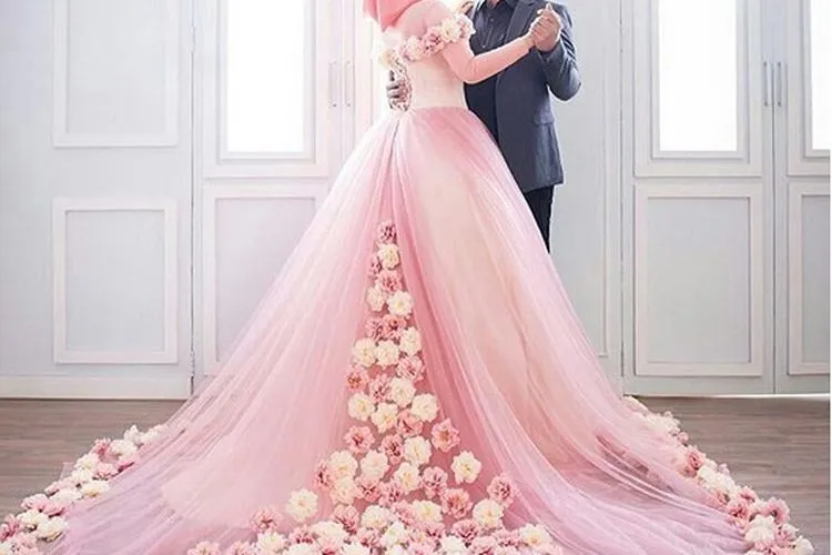 10 Gaun Pengantin Terbaik Tahun 2019: Tren Terkini untuk Pernikahan Anda