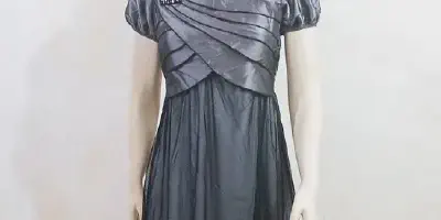 Gaun Pengantin Abu-Abu: Tampil Elegan dan Anggun di Hari Pernikahan