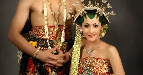 10 Model Gaun Pengantin Adat Jawa yang Unik dan Tradisional