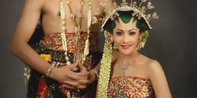 10 Model Gaun Pengantin Adat Jawa yang Unik dan Tradisional