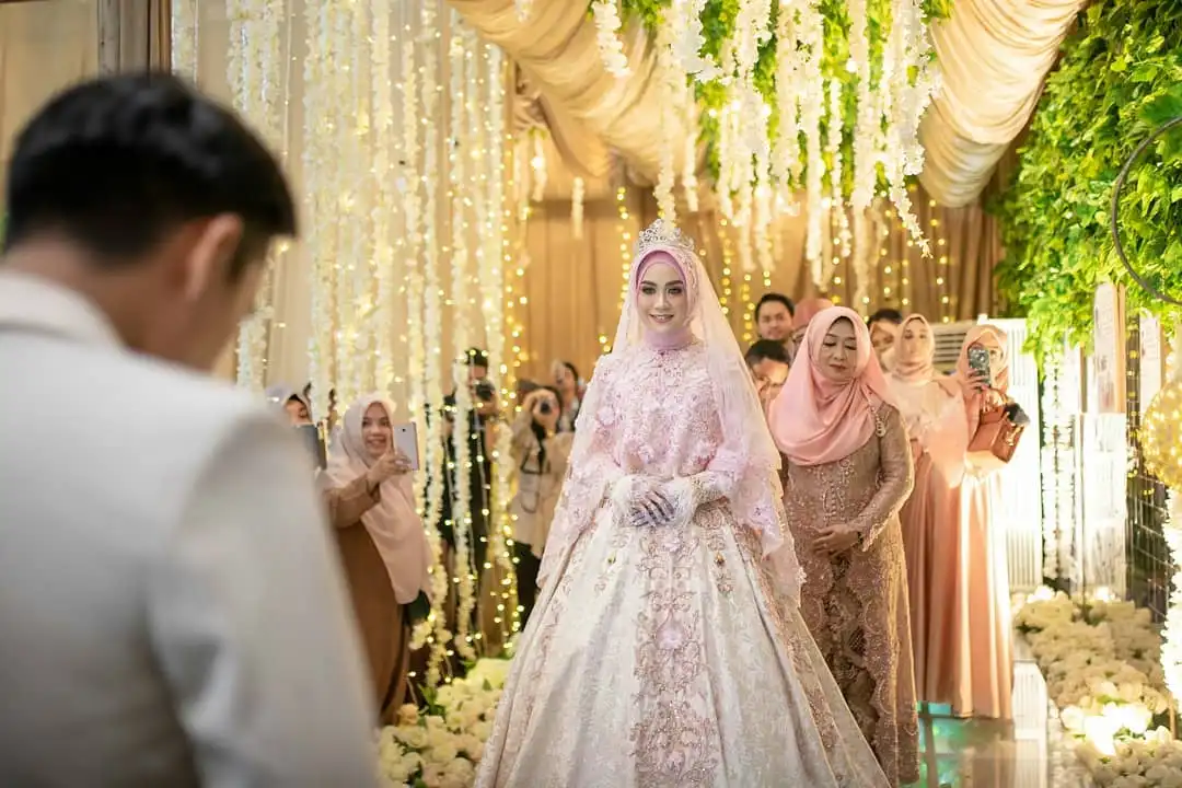 Gaun Pengantin Ala Princess Muslimah: Penampilan Eleganmu di Hari Bahagia