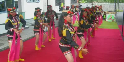 8 Gaun Pengantin Tradisional Jawa Tengah yang Elegan dan Menawan