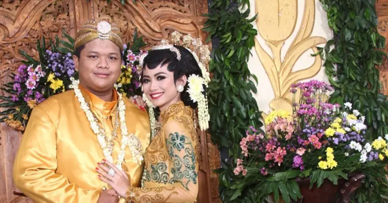 Gaun Pengantin Kuning: Simbol Kebahagiaan Pernikahanmu