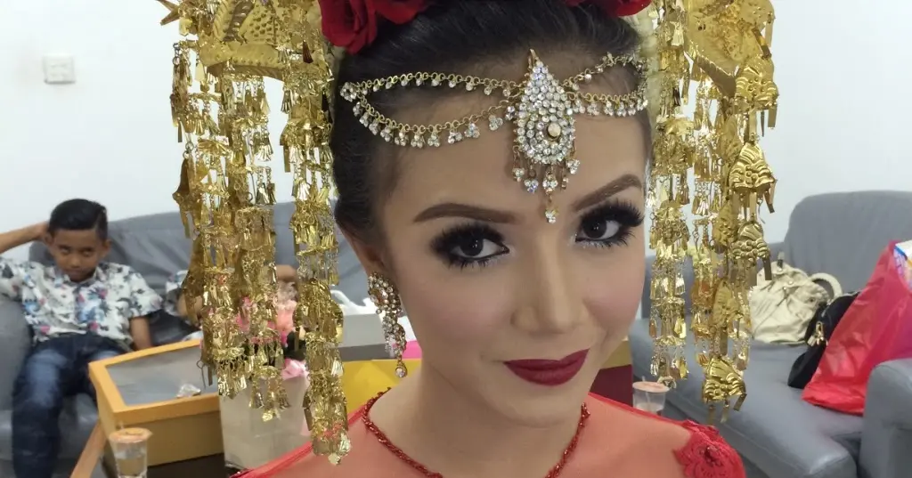 Koleksi Gaun Pengantin Minang yang Anggun dan Elegan