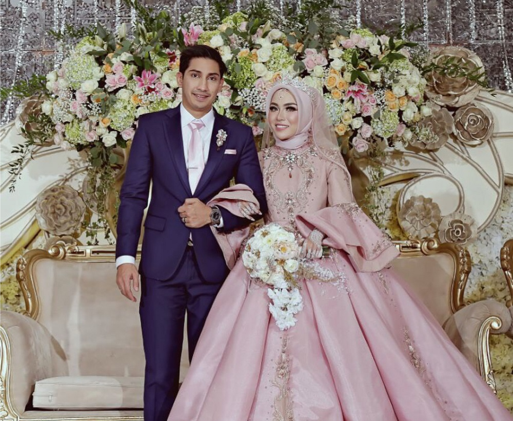 5 Alasan Mengapa Memilih Gaun Pengantin Pink Fanta untuk Hari Bahagiamu