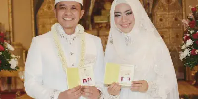 Gaun Pengantin Putih Muslimah: Simbol Kesederhanaan dan Elegansi
