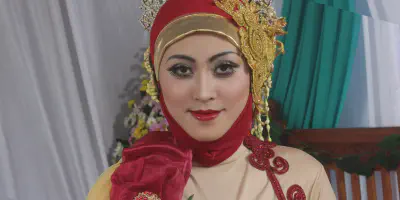 Gaun Pengantin Sunda Hijab untuk Tampil Memukau di Hari Besar