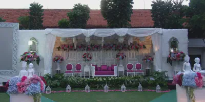 Inspirasi Gaun Pernikahan Outdoor Yang Anggun Dan Menawan