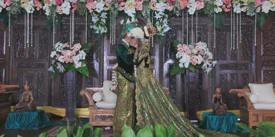 15 Gaun Resepsi Pernikahan Modern yang Bisa Anda Kenakan di Hari Bahagia Anda