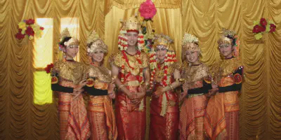 Mengapa Harga Baju Pengantin Palembang Mahal dan Bagaimana Memilih yang Tepat?