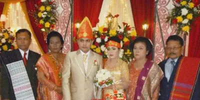 Inspirasi Kebaya Nikah Batak: Memaknai Kebudayaan Dalam Pernikahan Anda