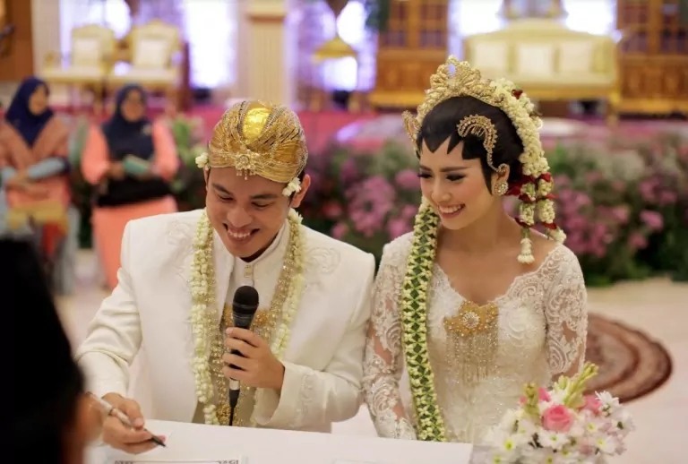 Mengenal Kebaya Akad Jawa: Sejarah, Model, dan Ide Terbaru Tampil Elegan di Pernikahan