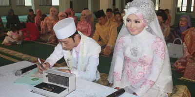 5 Desain Kebaya Ijab Kabul Hijab yang Unik dan Memukau di Indonesia