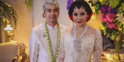 Kebaya Keluarga Pengantin - Pakaian Tradisional yang Menawan